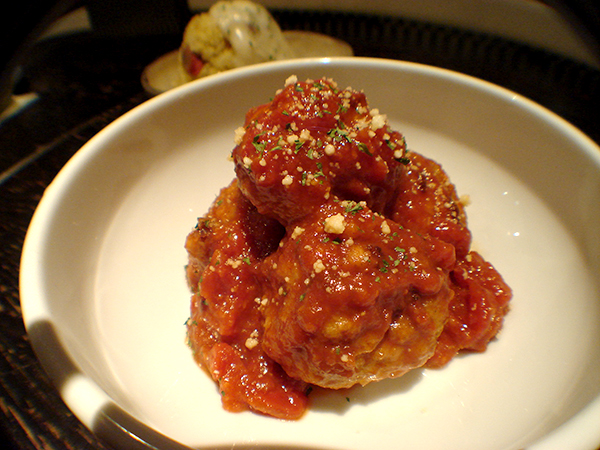 あかりのお団子コロコロ〜ひと口トマト煮込みハンバーグ〜